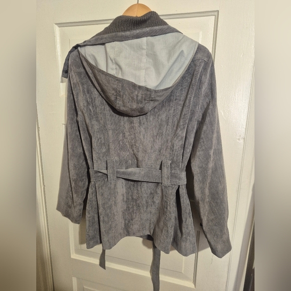 Stylish Grey Belted Jacket With Hood. - Picture 6 of 6